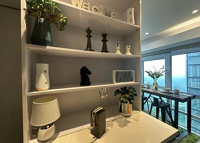 Modern Chic 2br With Panoramic Golf View In Bgc Manila