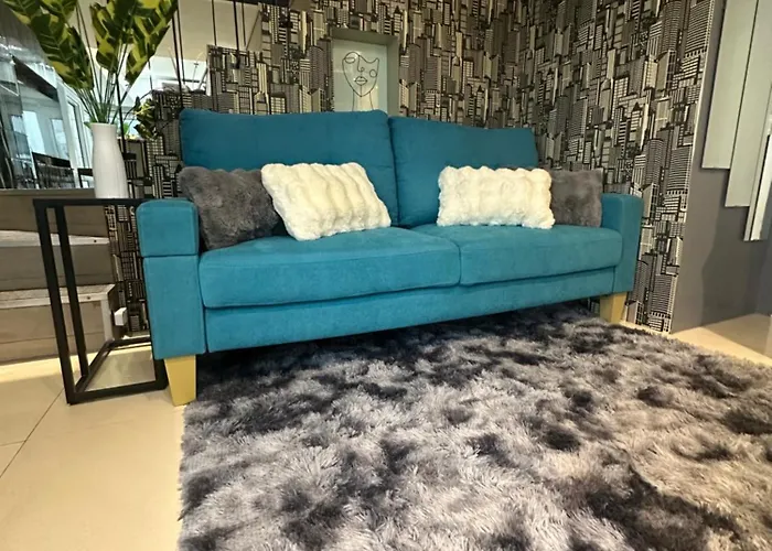 Apartment Modern Chic 2br With Panoramic Golf View In Bgc Manila
