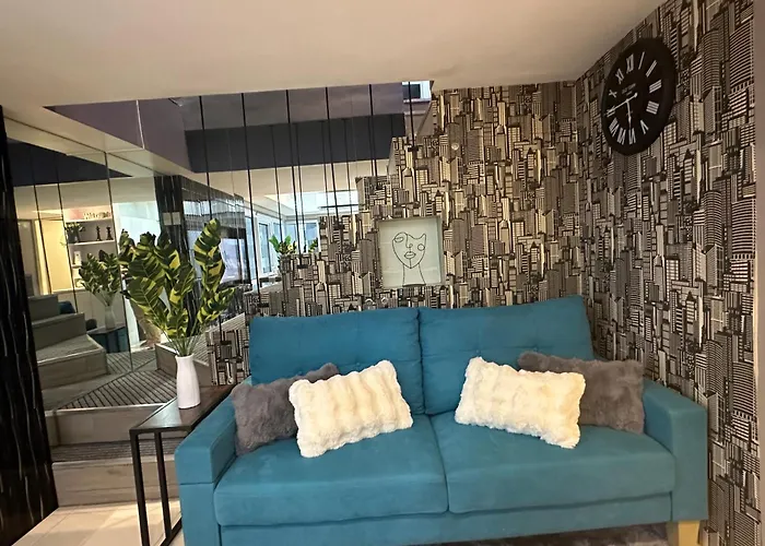 Apartment Modern Chic 2br With Panoramic Golf View In Bgc *