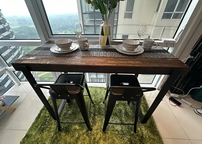 Apartment Modern Chic 2br With Panoramic Golf View In Bgc